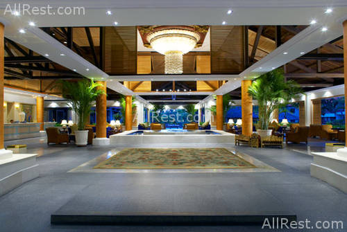 The Laguna Resort & Spa 4